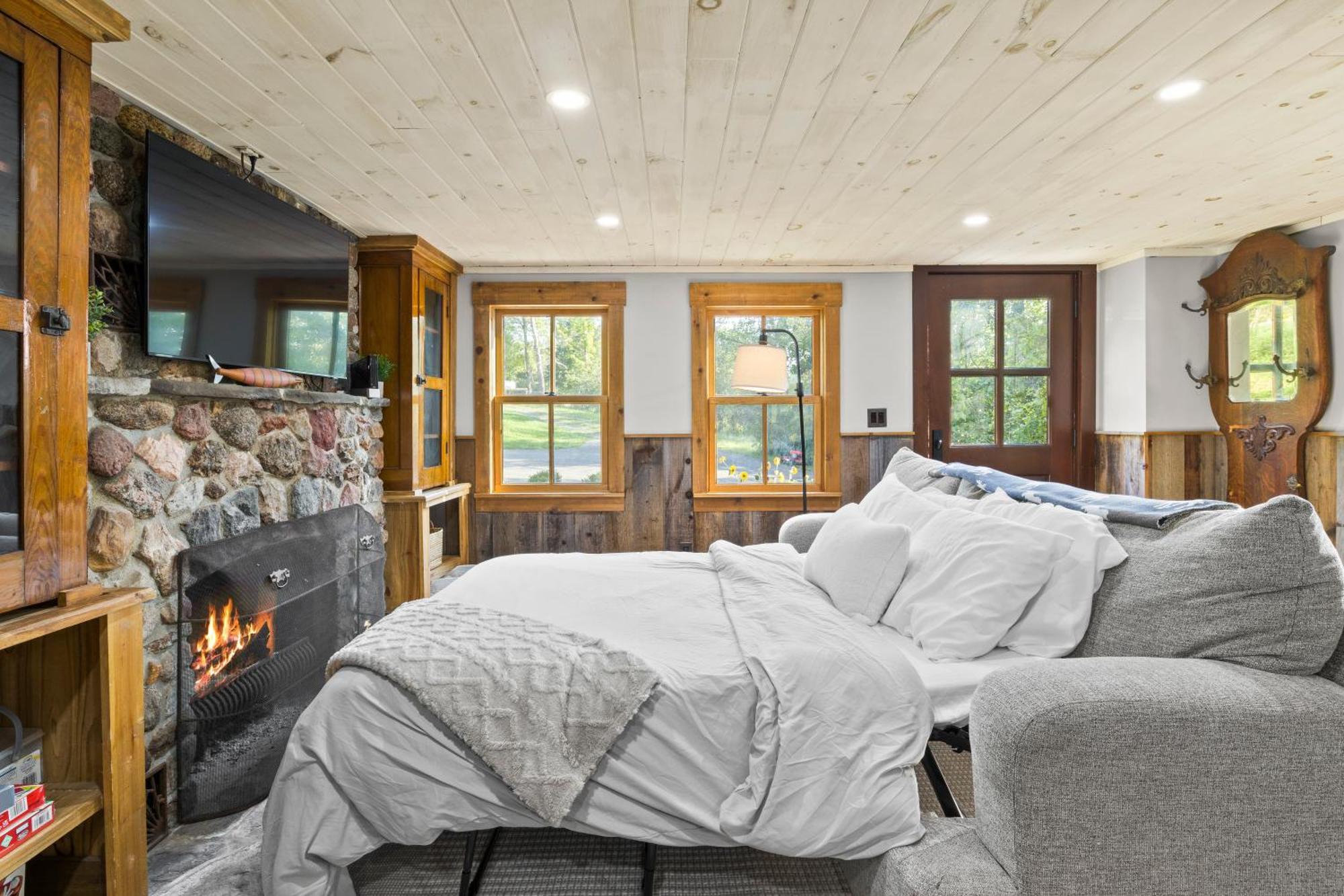 Cozy Two Bedroom Home On Canandaigua Lake Rushville Экстерьер фото